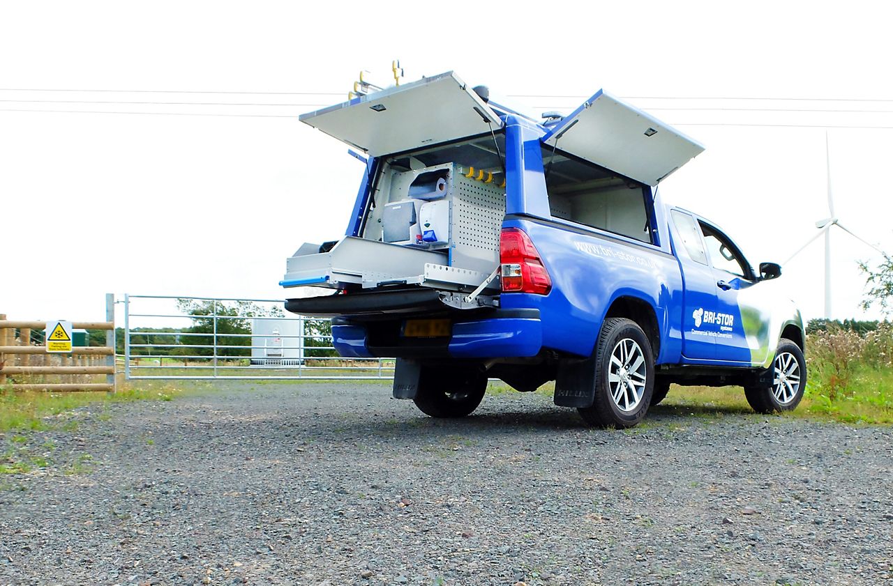 Hilux store camper conversion